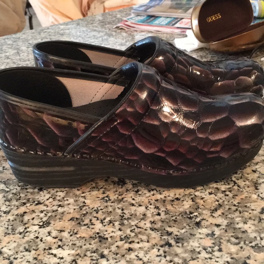 Dansko Clogs Purple Tortious Shell De…